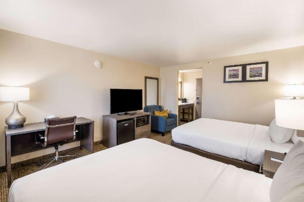 Comfort Inn image 17